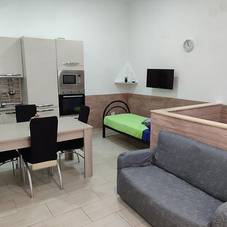 Al Civico 13 Apartment ฟอจเจีย ภายนอก รูปภาพ
